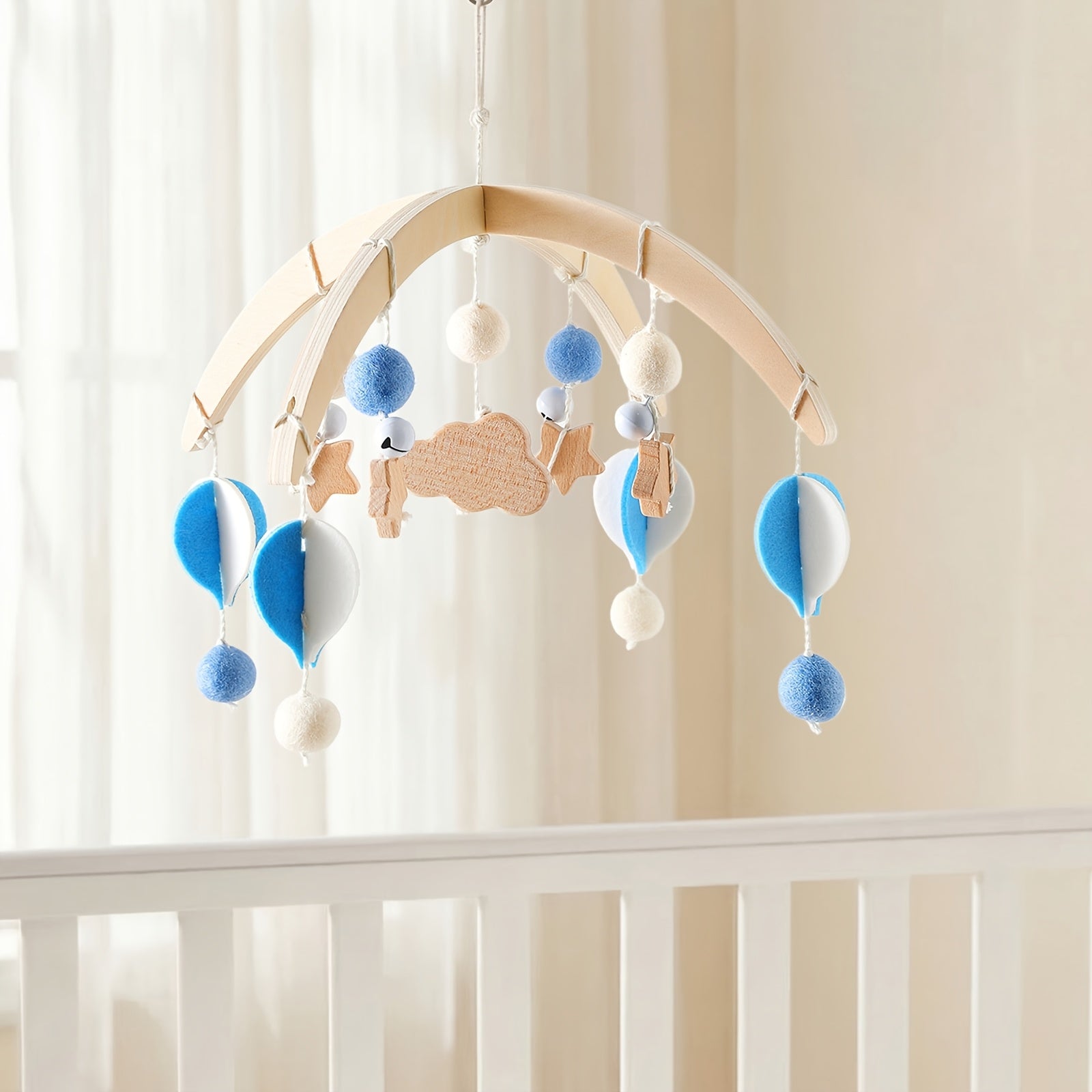 Cute Hot Air Balloon Mobile for Baby, Infant Hanging Bed Chime, Blue And White Cartoon Shaped Bed Hanger, Mobile Stand Accessory, Suitable for Nursery Decor, Christmas Halloween Birthday Gift