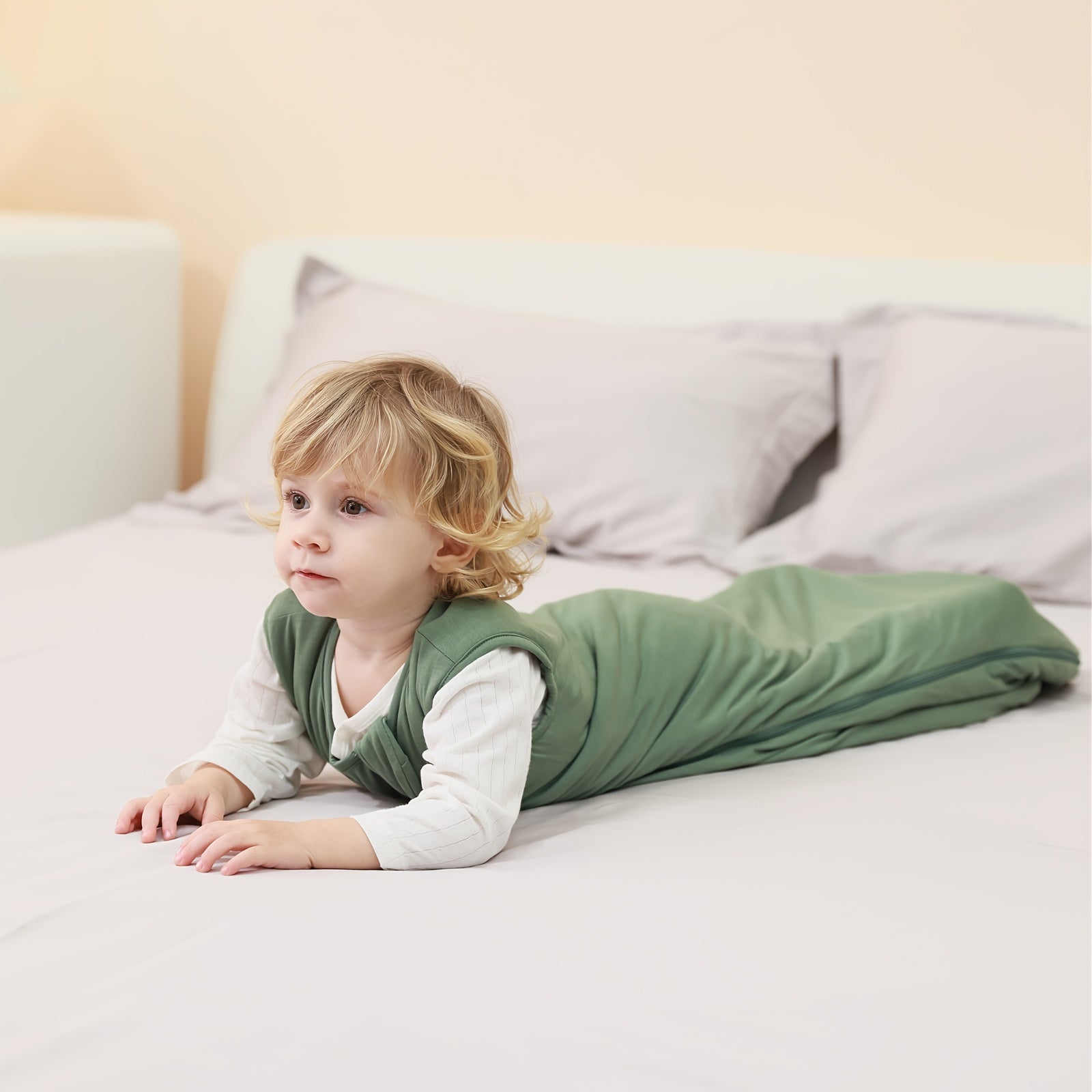 Lightweight And Breathable Sleeping Bag Made from Bamboo Fiber! with a 1.0 Tog Rating, It Wraps Your Baby in a Cloud-Like During Summer Nights